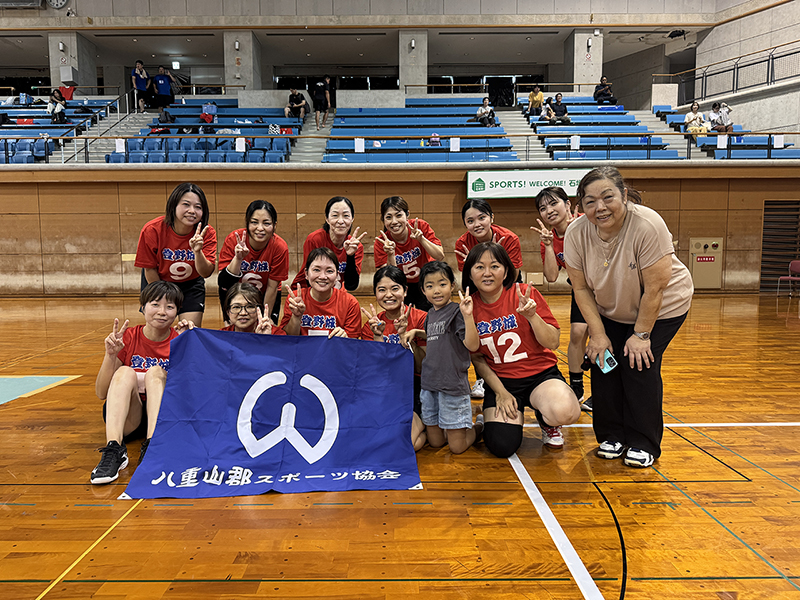 女子の部準優勝:登野城公民館 女子の部準優勝:登野城公民館
