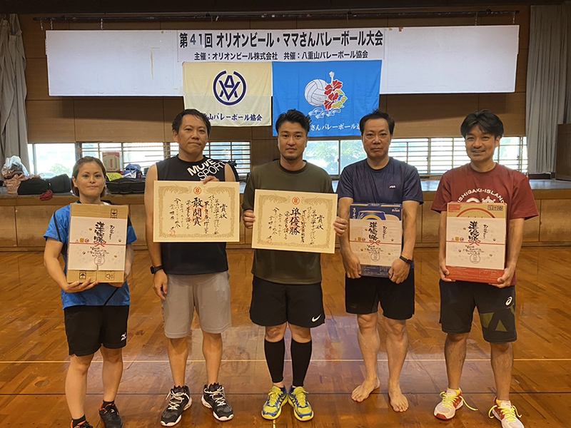パパさんの部準優勝:(有)哲真車両整備 パパさんの部準優勝:(有)哲真車両整備