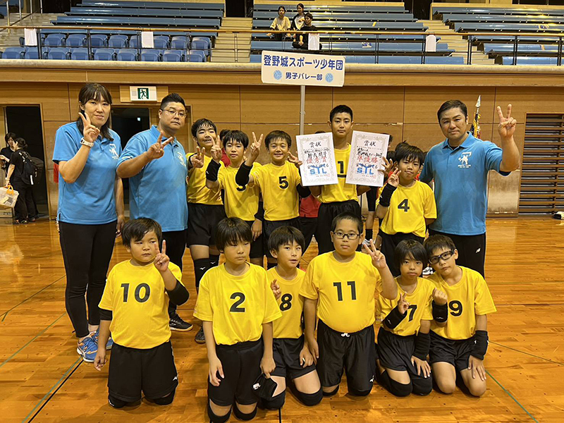 男子Aクラスの部準優勝:登野城スポーツ少年団 男子Aクラスの部準優勝:登野城スポーツ少年団